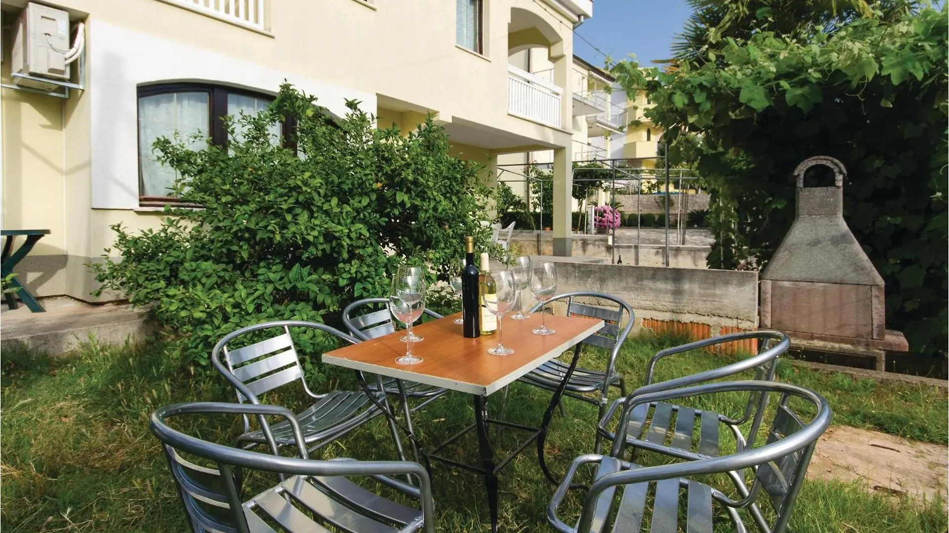 Amazing Apartment In Okrug Gornji Trogir